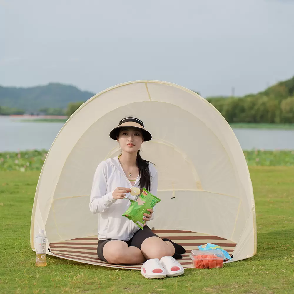 خيمة خارجية قابلة للطي